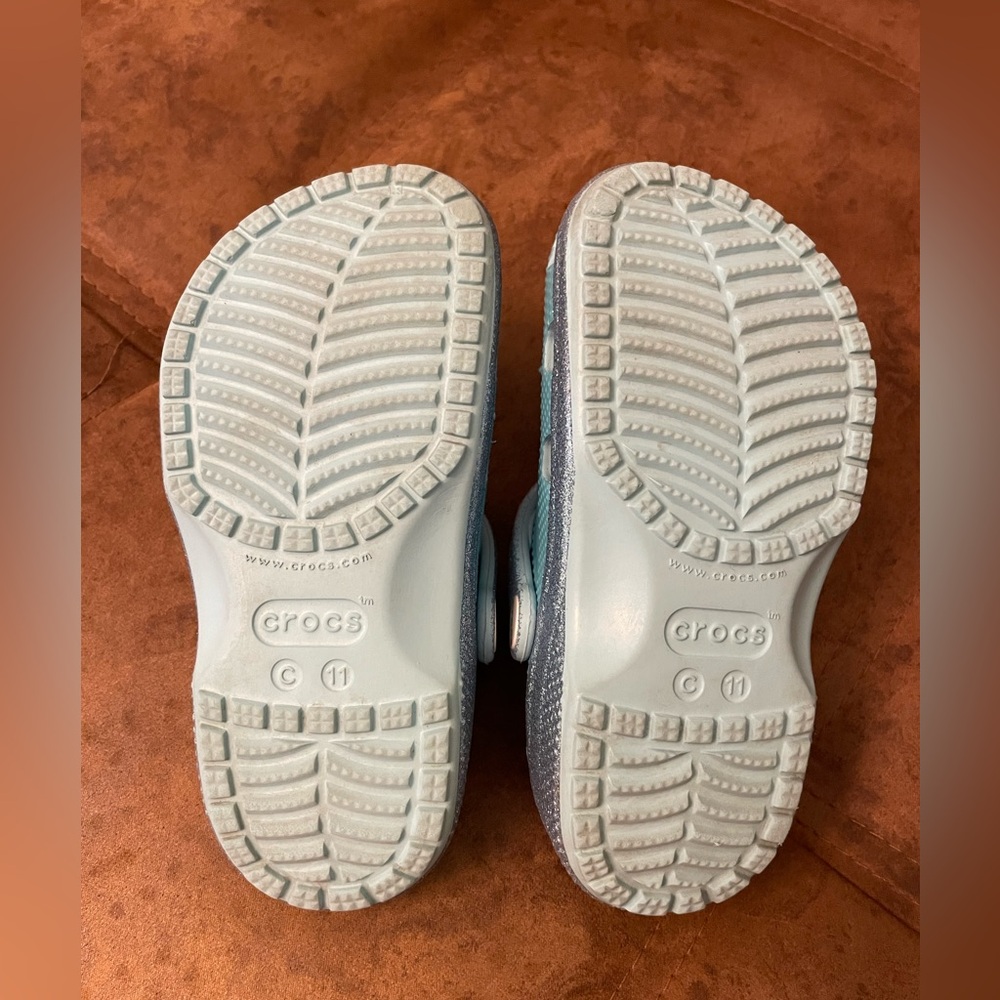 Kids Crocs Clogs, 11C, Let it go limited edition - Picture 7 of 8